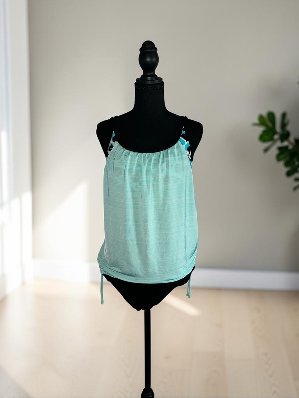 Women’s Two Piece Swimsuit Size XL